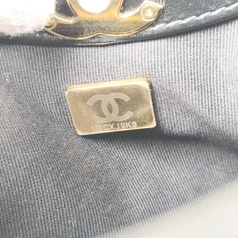Chanel Crossbody Bag 31Bag Black Waxed Leather Mini 23 × 5.5 × 22 cm — detail view 3 of 11