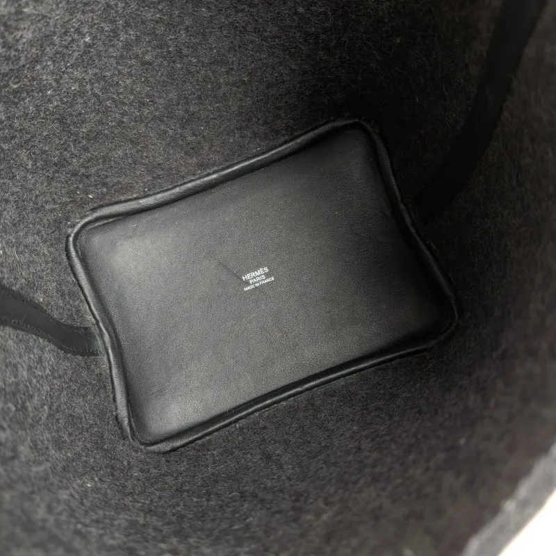 Hermès Top Handle Bag Picotin Lock 18 18 89Black Small 18 × 13 × 18 cm U — detail view 5 of 10