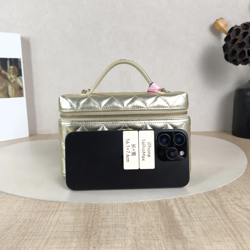 Chanel Crossbody Bag Gold Calfskin One Size19 × 5 × 11.5 cm — cover view 5 of 5