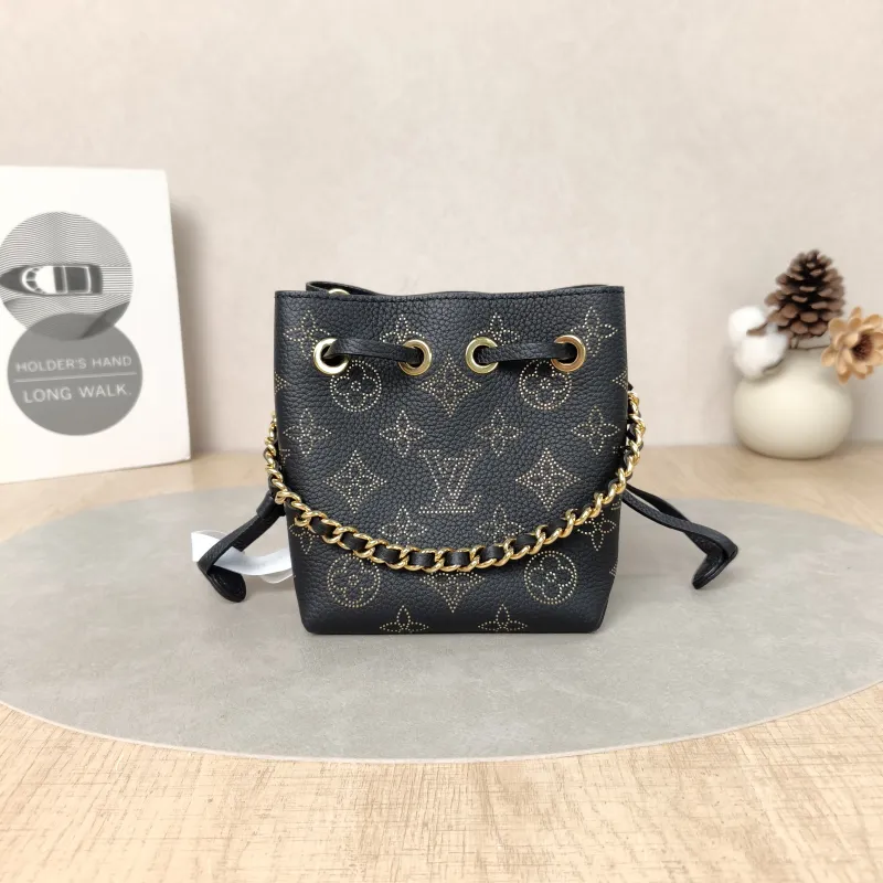 Louis Vuitton Crossbody Bag BELLA Black Calfskinmini13 × 10.5 × 11 cm
