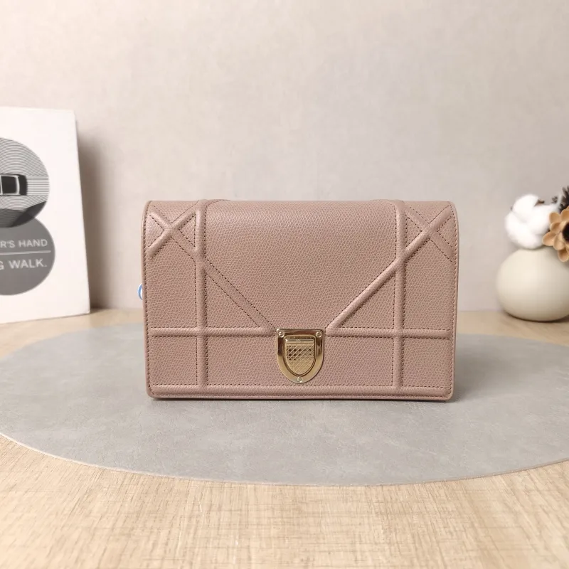 DIOR Crossbody Bag ama Calfskin Mini 19 × 3 × 12 cm