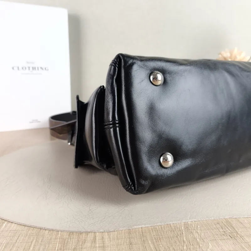 Louis Vuitton Crossbody Bag Black SL ambskin Small 33.5 × 15 × 23 cm — detail view 2 of 11