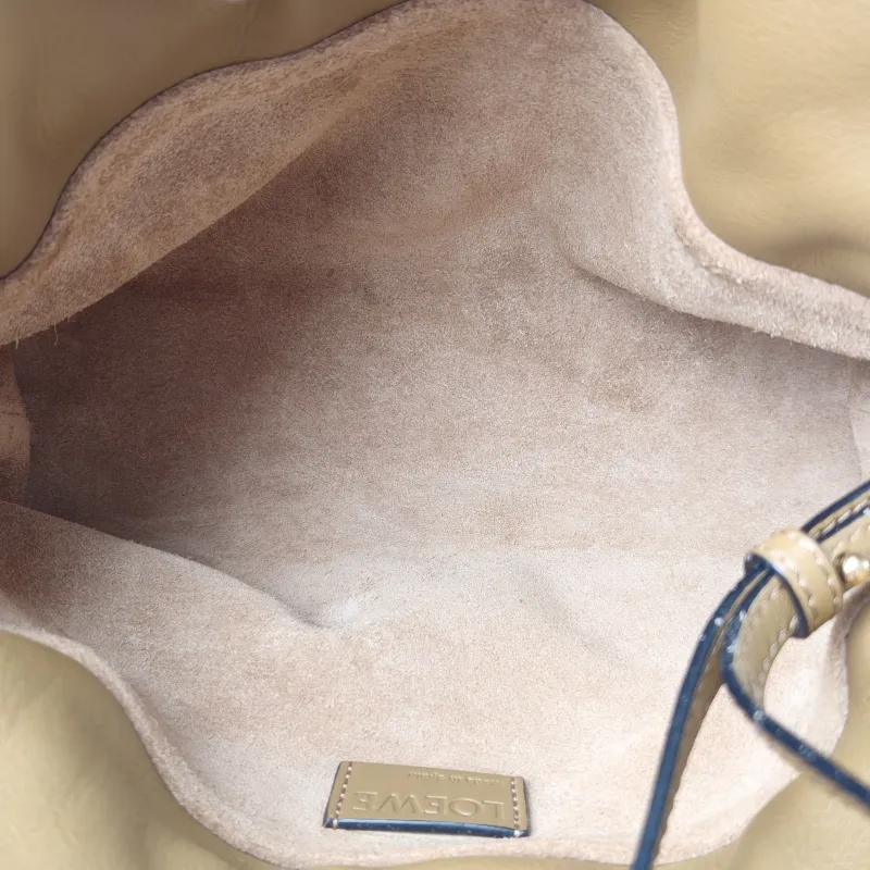 LOEWE Crossbody Bag Flamenco Calfskin Mini 24 × 9 × 18 cm — detail view 6 of 10