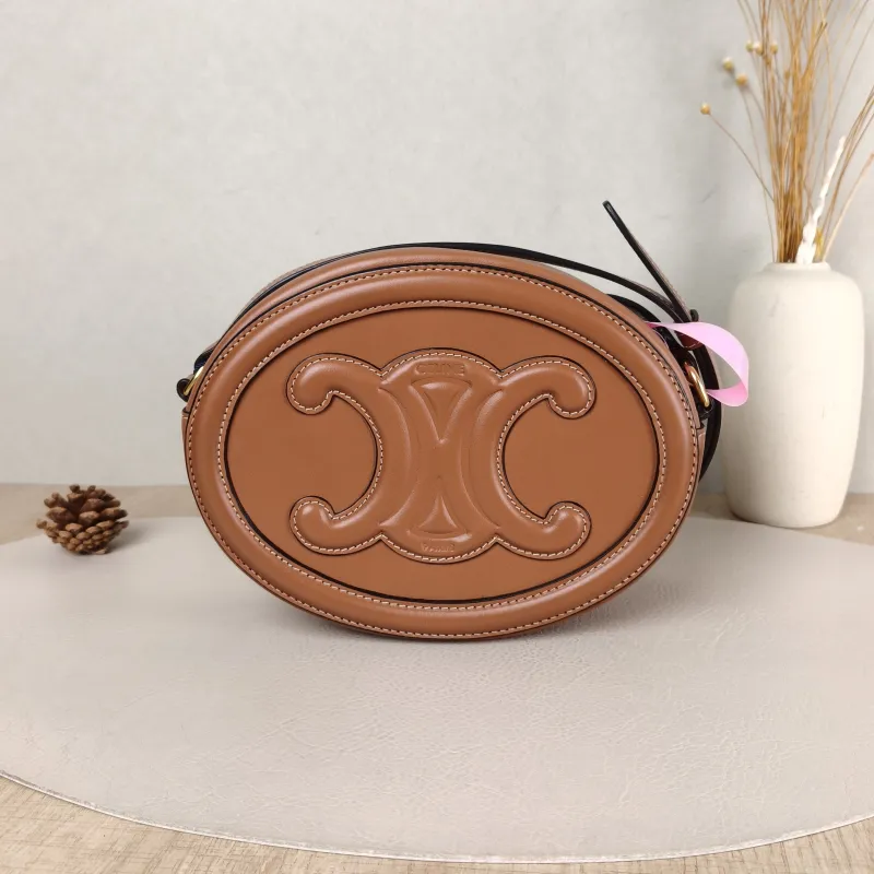 CELINE Crossbody Bag Cuir Triomphe Brown Calfskin Large 20 × 6 × 15 cm
