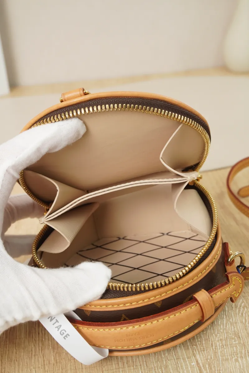 Louis Vuitton Monogram PVC Small — detail view 14 of 15