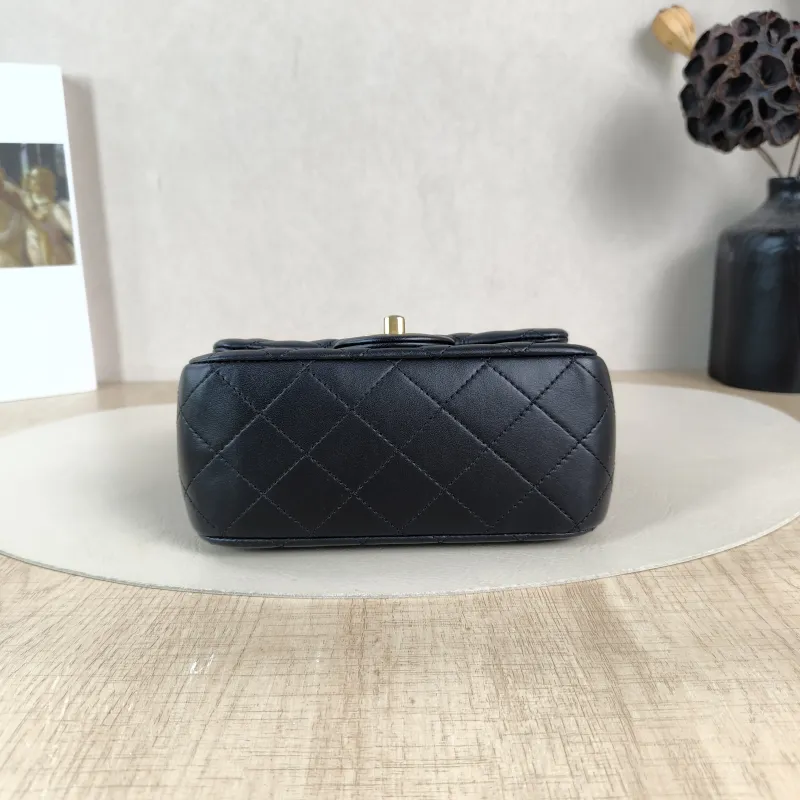 Chanel Crossbody Bag Black Lambskin One Size17 × 8 × 13.5 cm — cover view 6 of 6