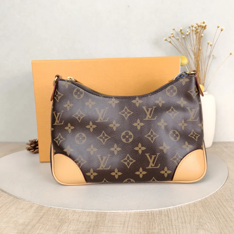 Louis Vuitton Crossbody Bag Boulogne PVC Small 26 × 9.5 × 16 cm — cover view 6 of 6