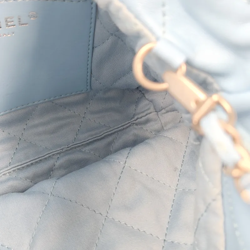 Chanel Shoulder Bag22Bag Blue CC alfskinmini20 × 6 × 19 cm — detail view 11 of 11