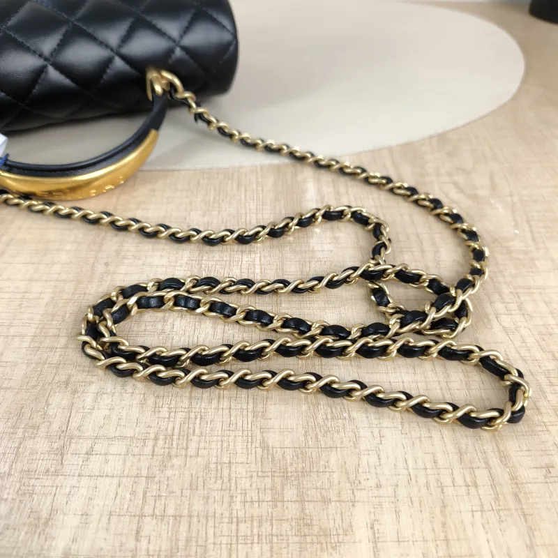 Chanel Crossbody Bag mini Black Lambskin mini20 × 6 × 12 cm — detail view 6 of 15