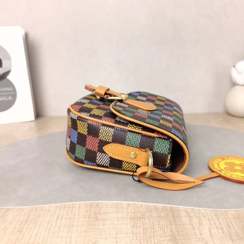 Louis Vuitton Crossbody Bag MONTSOURIS Messenger Bag Brown PVC Small 20 × 7 × 17 cm — detail view 10 of 13
