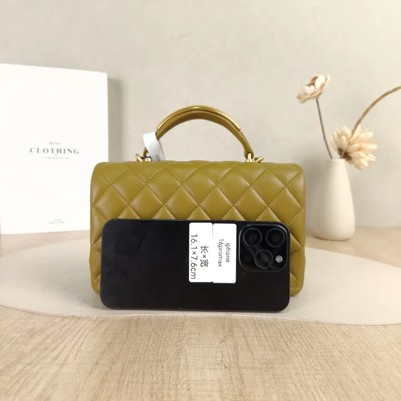 Chanel Crossbody Bag mini Yellow Lambskin mini20 × 6 × 12 cm — cover view 3 of 5