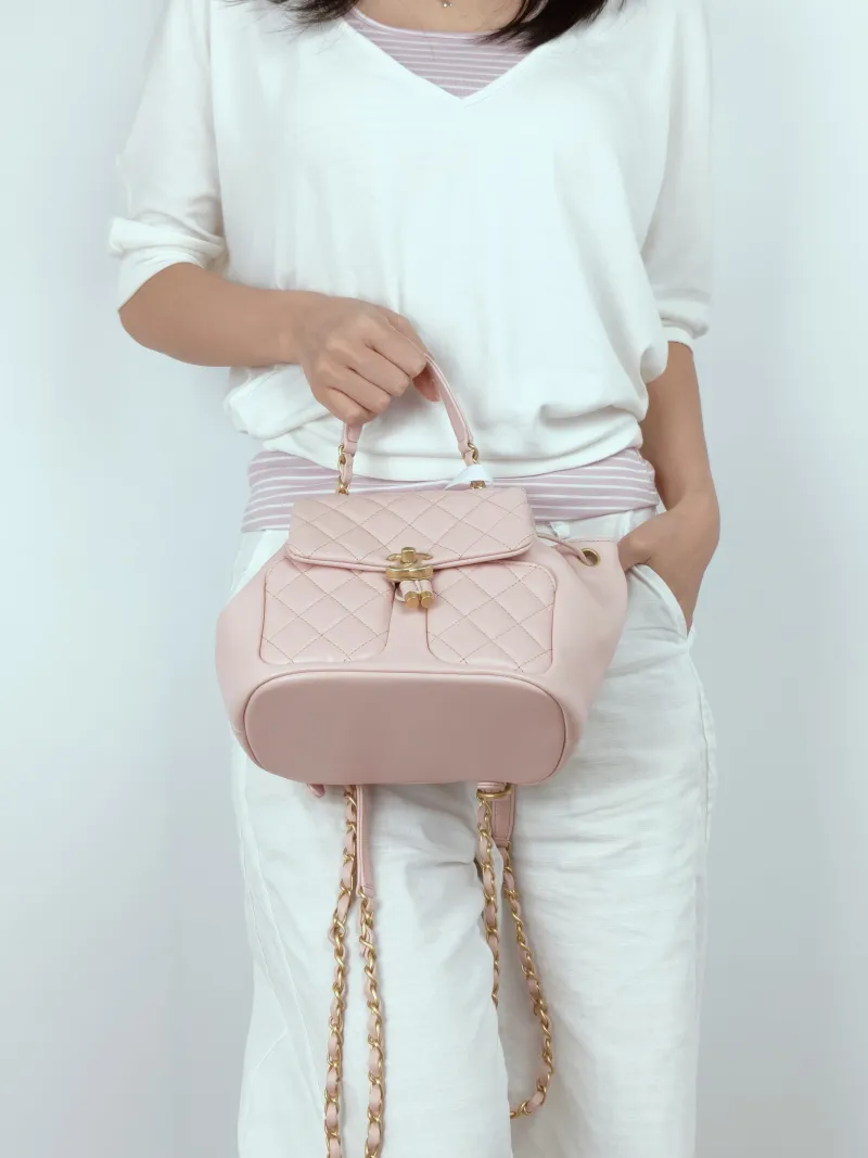 Chanel Crossbody Bag23k Backpack Pink Lambskin One Size20 × 12 × 23 cm — on-model view 1 of 3