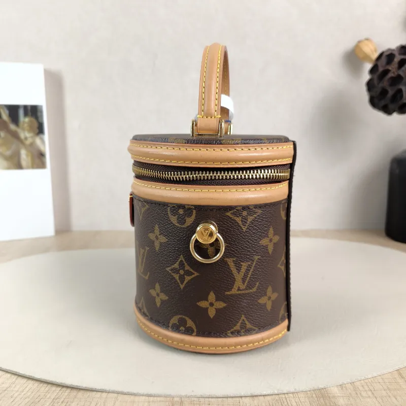Louis Vuitton Crossbody Bag Cannes Monogram PVC nano 14 × 12 × 14.5 cm — detail view 11 of 15