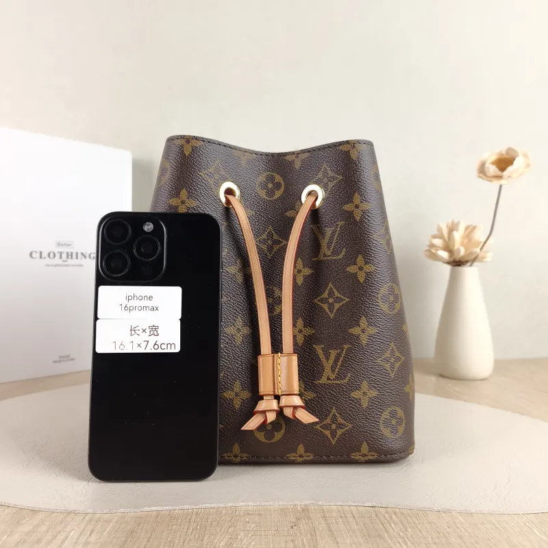 Louis Vuitton Crossbody Bag NÉONOÉ Bucket Bag BB Monogram PVC BB 20 × 13 × 20 cm — cover view 2 of 5