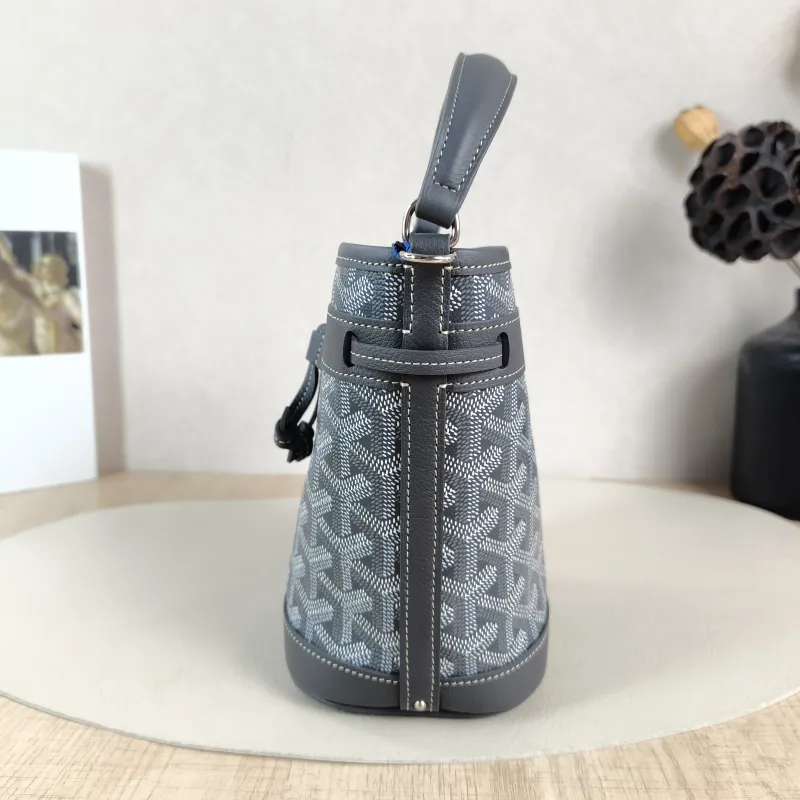 GOYARD Crossbody Bag Petit Flot Grey ine Canvasmini12 × 10 × 17.5 cm — detail view 4 of 13