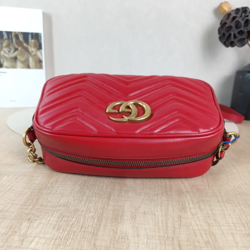 GUCCI Crossbody Bag GG Marmont Marmont Camera Bag Red Calfskin Small 24 × 7 × 13 cm — detail view 5 of 12