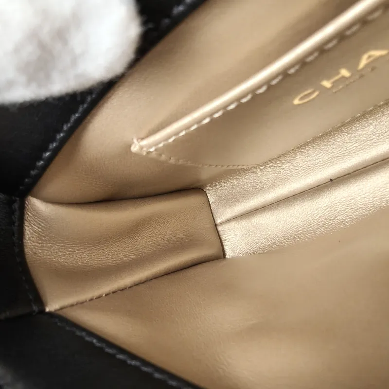 Chanel Crossbody Bag24b Crossbody Bag Black Lambskinmini18 × 6 × 11 cm — detail view 6 of 15