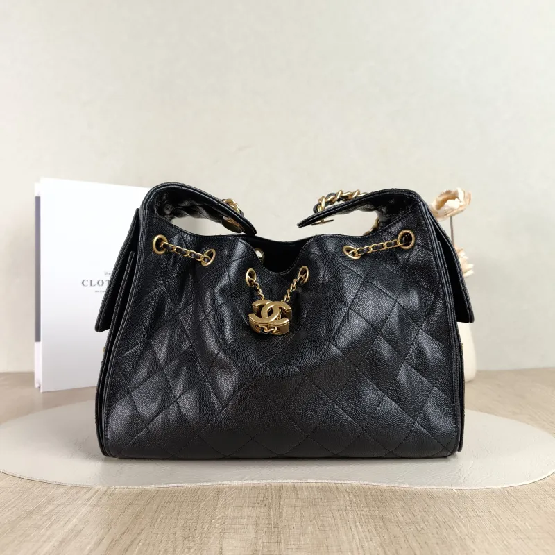 Chanel Shoulder Bag25Bag Black Grained Calfskin Small26 × 14 × 30 cm