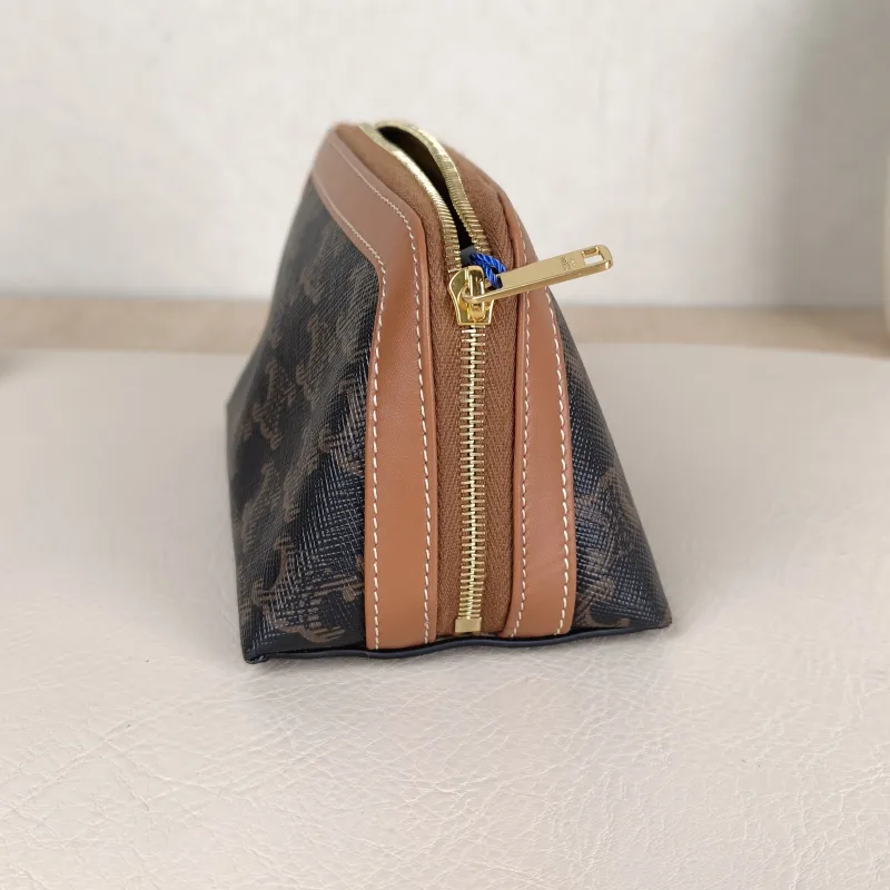CELINE Cosmetic Bag Triomphe Cosmetic Bag Monogram PVC Small14 × 8 × 9.5 cm — detail view 2 of 8
