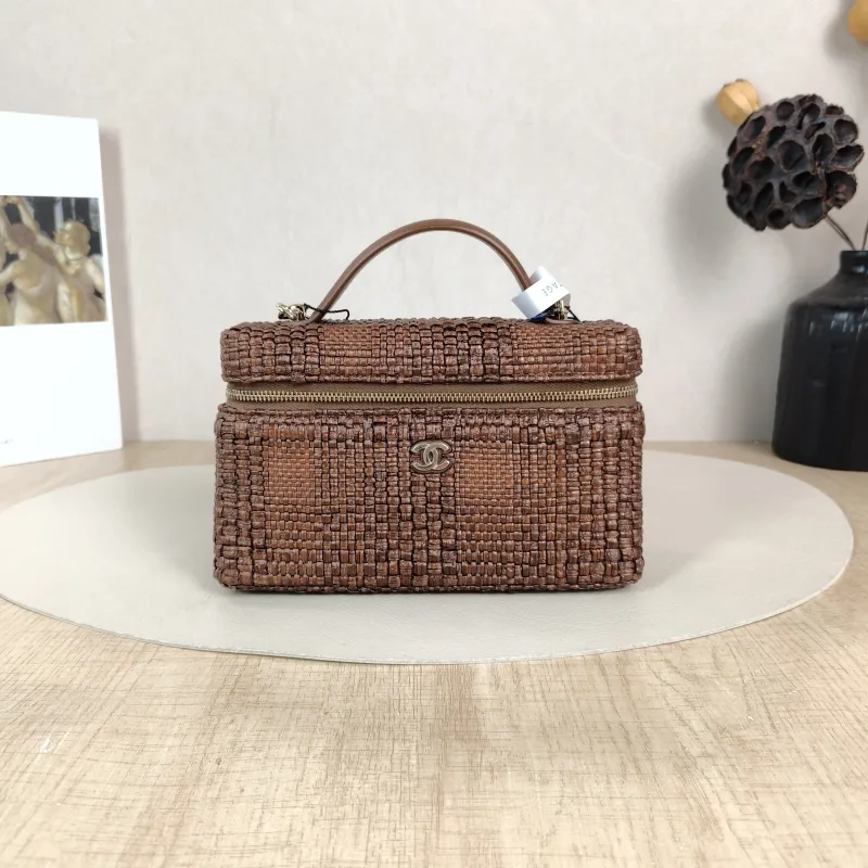 Chanel Crossbody Bag lp Box Bag Top Handle Crossbody Bag 19.5 × 5 × 17 cm
