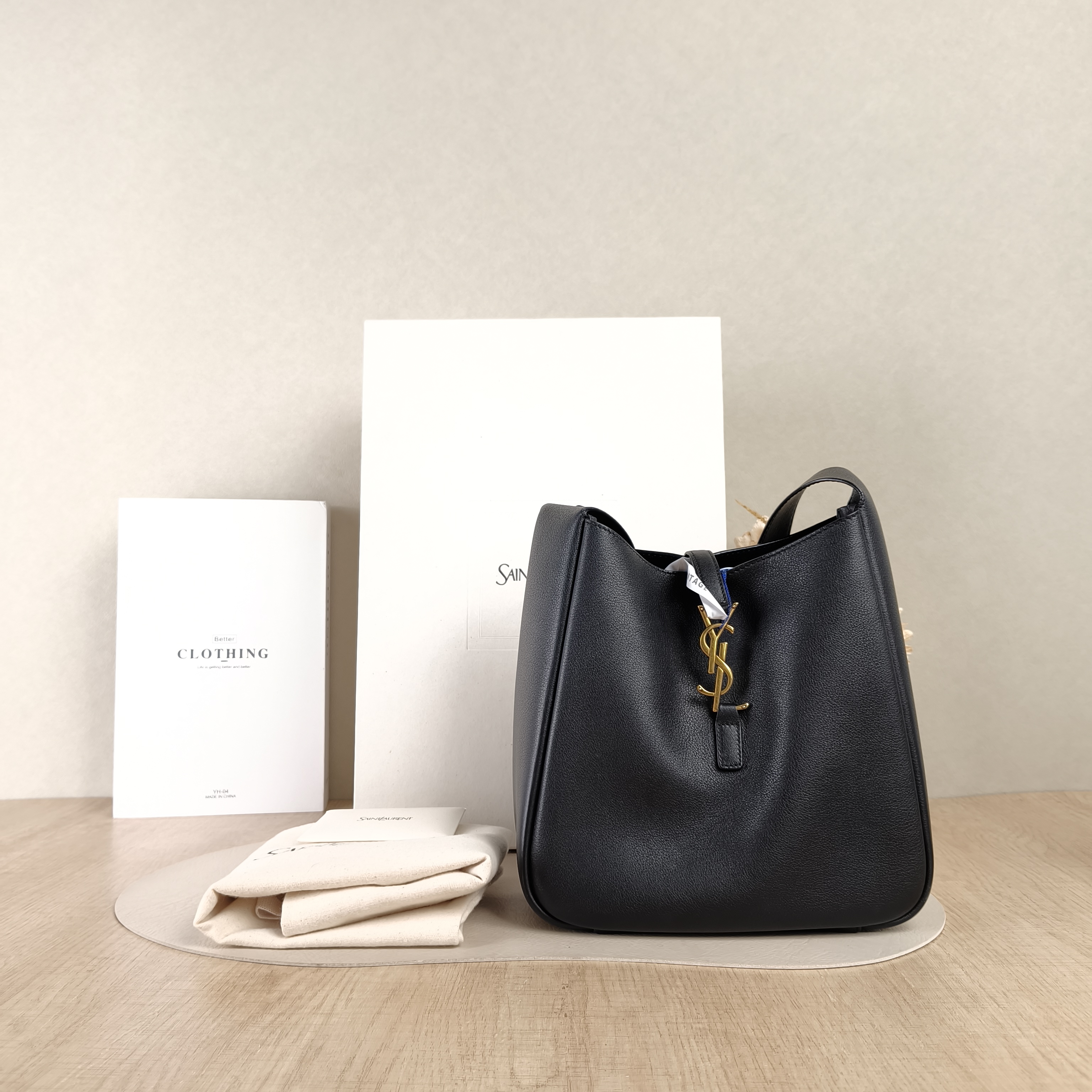 SAINT LAURENT Shoulder Bag LE 5 À 7 Hobo Black Calfskin Small22 × 8.5 × 23 cm — cover view 4 of 6