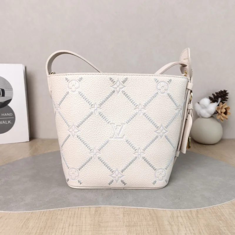 Louis Vuitton Top Handle Bag ALL IN BB White · Blue Calfskin BB 16 × 12 × 18 cm — detail view 9 of 13