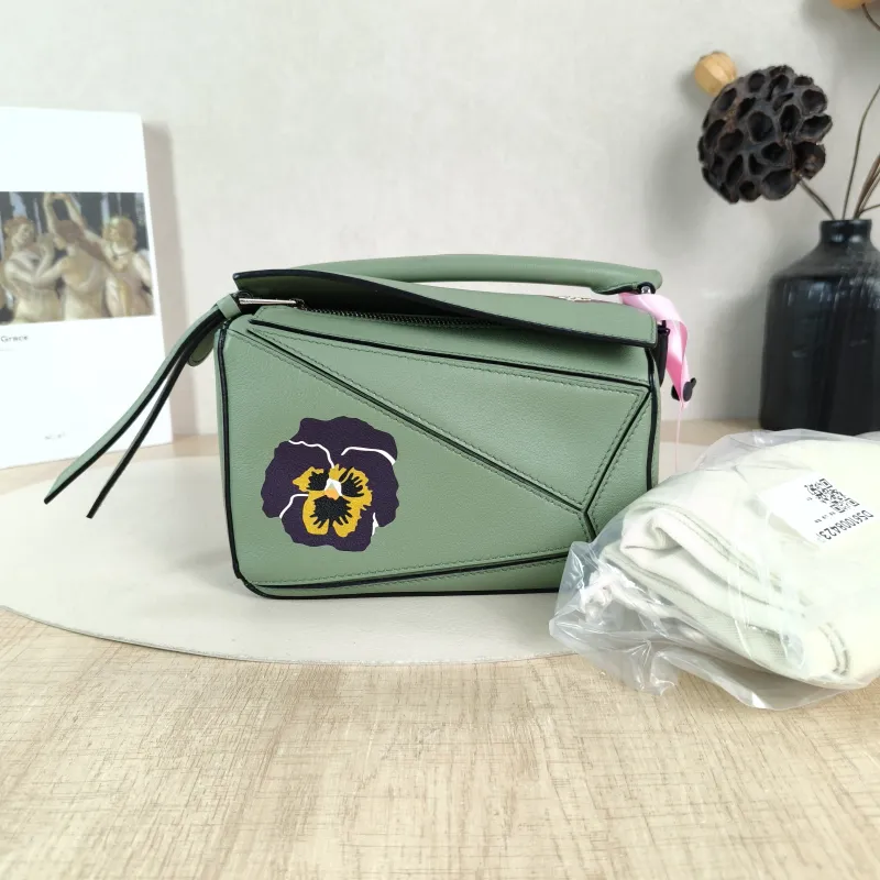 LOEWE Crossbody Bag Puzzle Green Calfskin Mini 18 × 8 × 12.5 cm — cover view 5 of 6