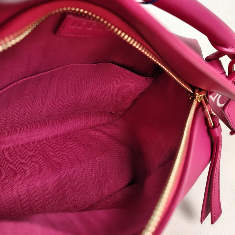 LOEWE Crossbody Bag Puzzle Red CC alfskin Small24 × 10.5 × 16.5 cm — detail view 11 of 14