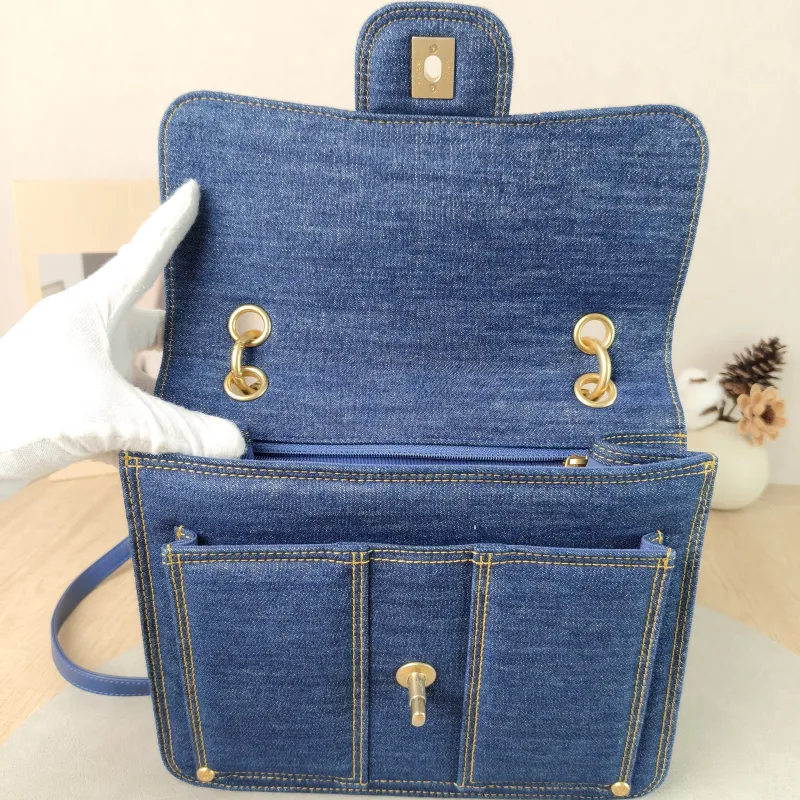 Chanel Backpack Backpack Blue One Size 25 × 6 × 22 cm — detail view 1 of 12
