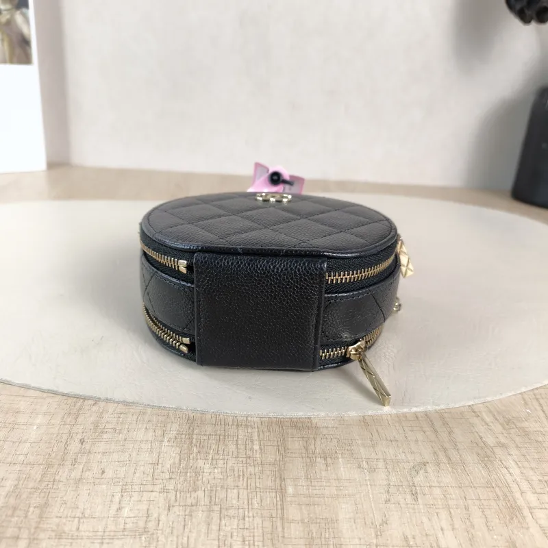 Chanel Crossbody Bag Crossbody Bag Black Grained Calfskin 12 × 5.5 × 11 cm 31 — cover view 2 of 5