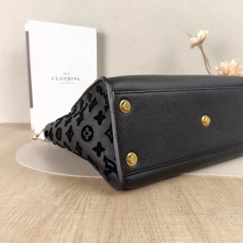 Louis Vuitton Top Handle Bag On My Side Black Calfskin Medium30.5 × 14 × 24.5 cm — detail view 11 of 14