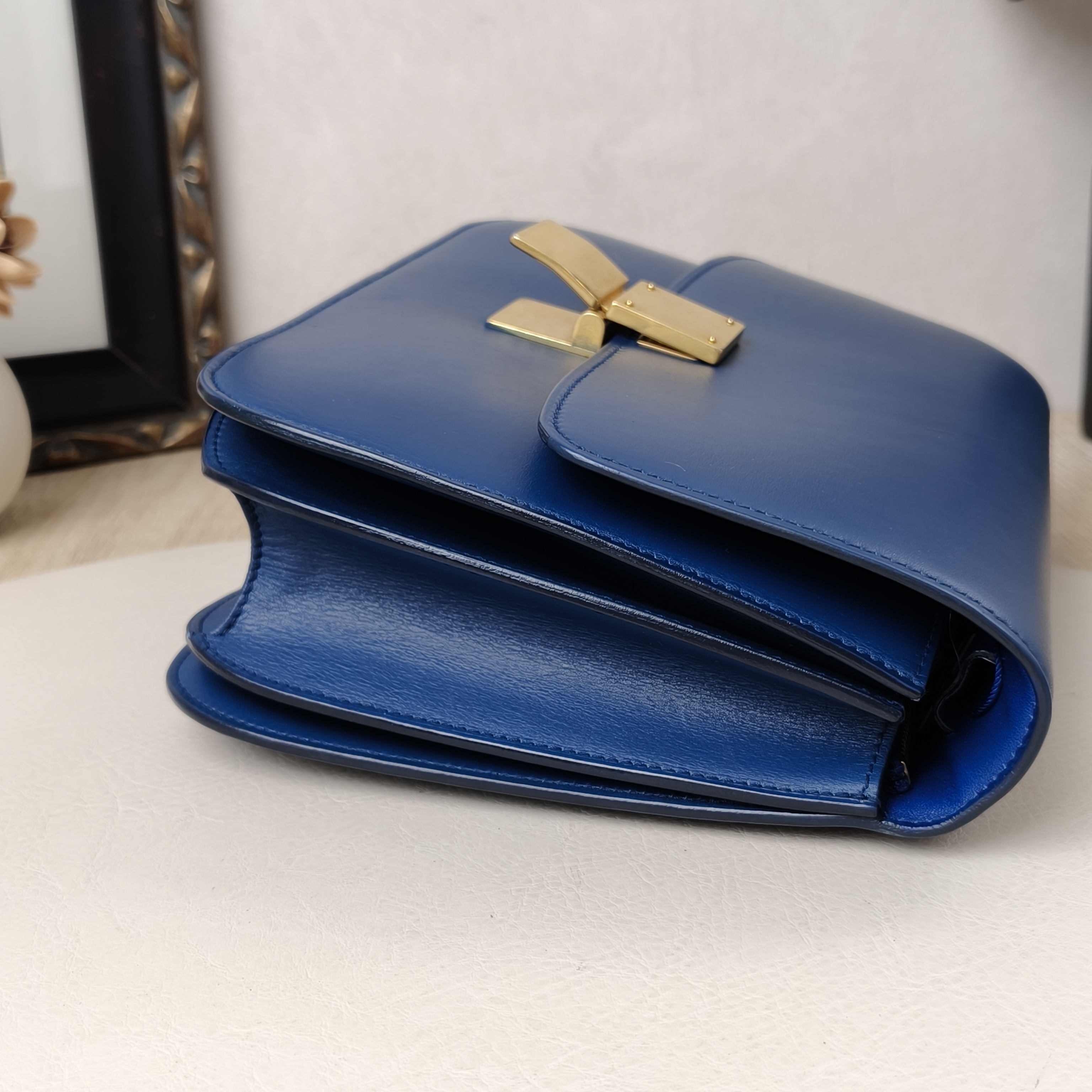 CELINE Classic Box Conditioned Medium Navy Calfskin · Shoulder Strap · 24 × 7 × 18 cm — cover view 2 of 11