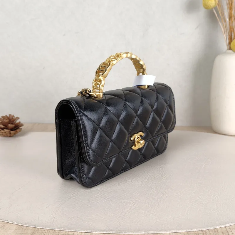 Chanel Crossbody Bag Black Lambskin 17 × 4 × 9 cm — cover view 4 of 5