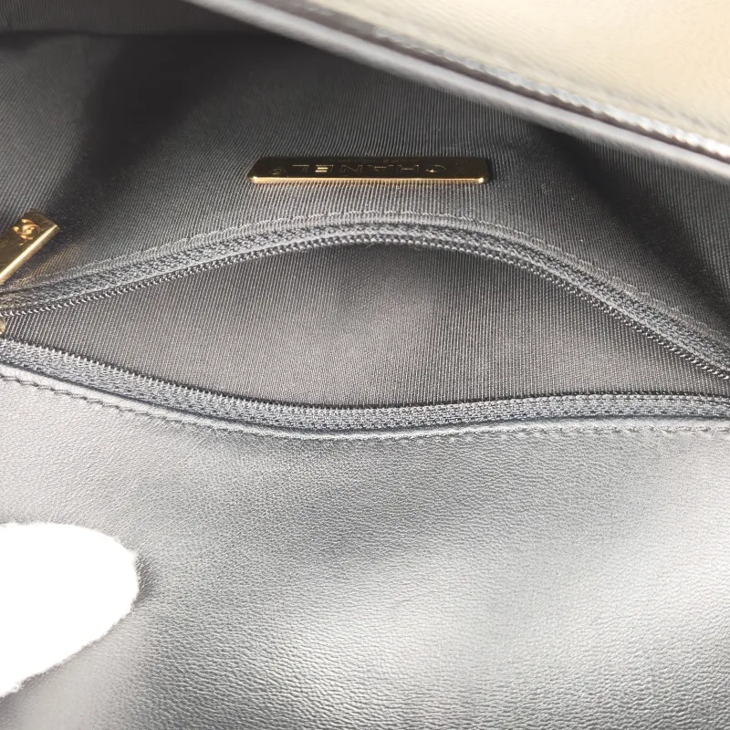 Chanel Crossbody Bagcf Collection Crossbody Bag Black Calfskin One Size22 × 6 × 16 cm — detail view 3 of 14