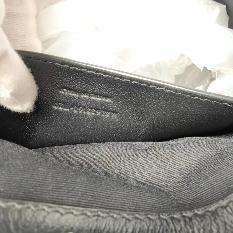 SAINT LAURENT Crossbody Bag Niki D Waxed Leather Calfskin Small21 × 7.5 × 16 cm — detail view 1 of 13