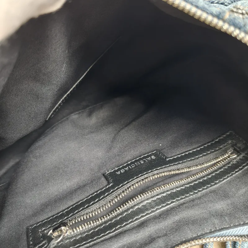 BALENCIAGA Crossbody Bag LE CAGOLE Blue Small33 × 8.5 × 16 cm — detail view 1 of 13