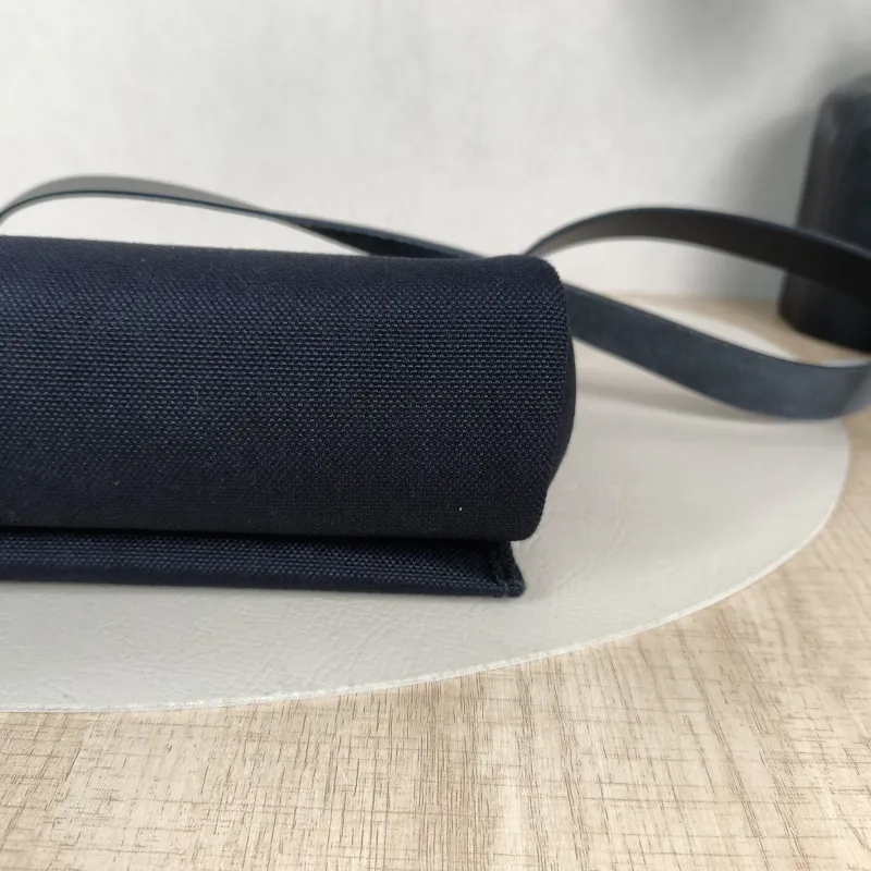 Hermès Crossbody Bag Herbag Zip 2089Black Calfskin，Canvasmini20.5 × 7 × 16.5 cm — detail view 7 of 13