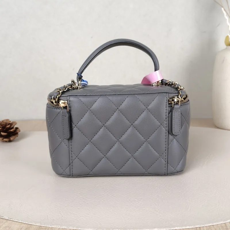 Chanel Crossbody Bag Edition Grey Lambskinmini16 × 8 × 9.5 cm — cover view 4 of 5
