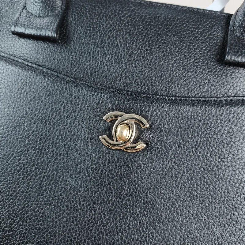 Chanel Shoulder Bag Neo Executive Tote Tote Bag Black Grained Calfskin 36 × 14 × 23 cm 24 — detail view 6 of 11