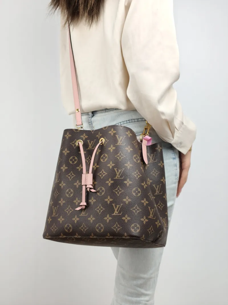 Louis Vuitton Shoulder Bag NÉONOÉ Bucket Bag PVC Medium 26 × 17.5 × 26 cm — on-model view 1 of 2