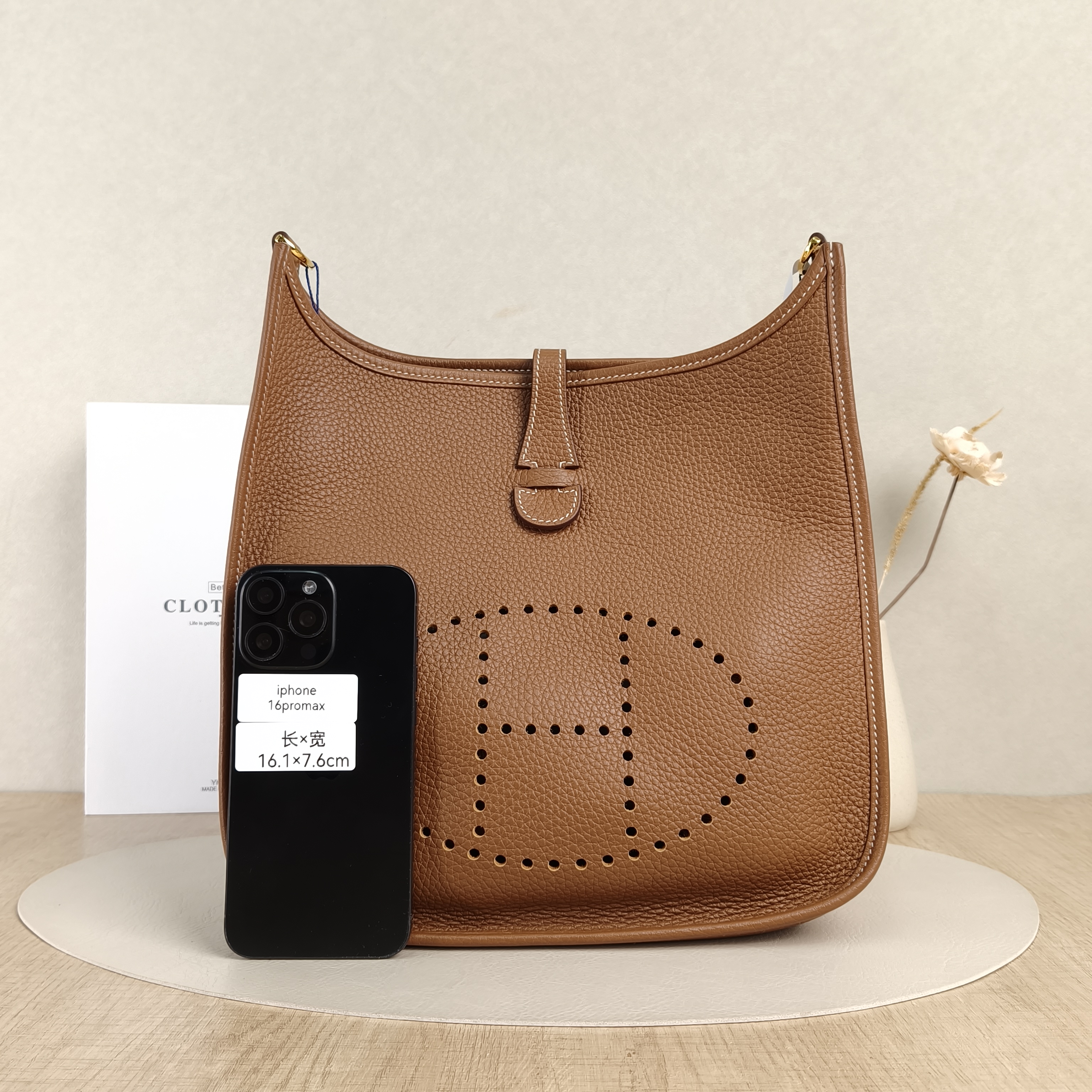 Hermès Crossbody Bag Evelyne 29 29 Taurillon Clemence TC Calfskin One Size29 × 7 × 30 cm — cover view 2 of 5