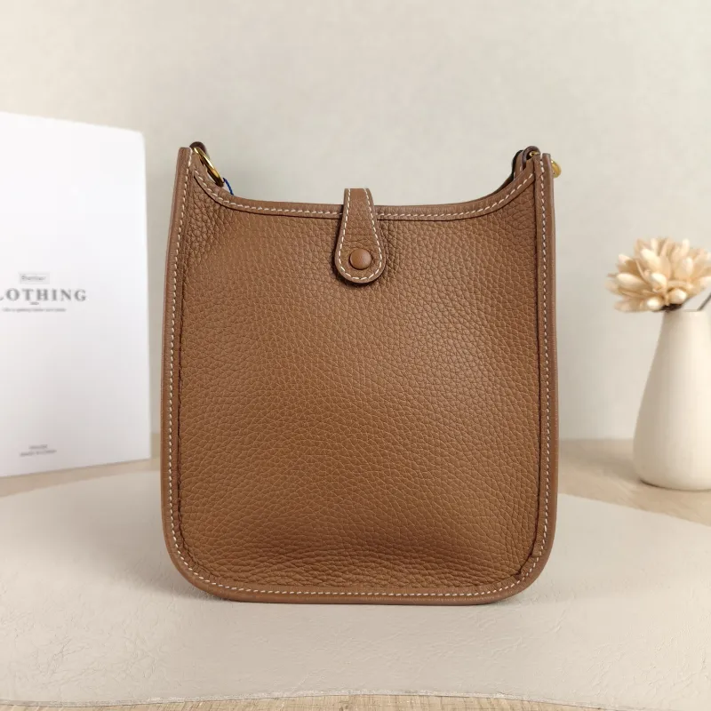 Hermès Crossbody Bag Evelyne Mini 16 Mini 16 Clemence Taurillon TC Calfskinmini17 × 5.5 × 18 cm — cover view 2 of 6