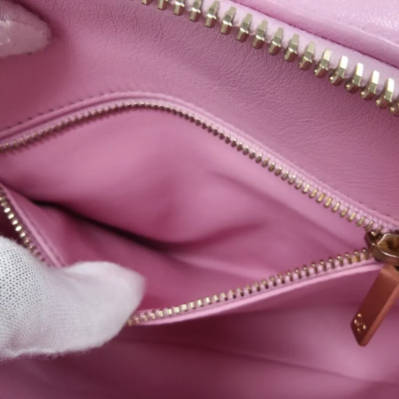 Chanel Backpack23p Pinkado Backpack Pink Calfskin One Size19 × 6 × 19 cm — detail view 1 of 18