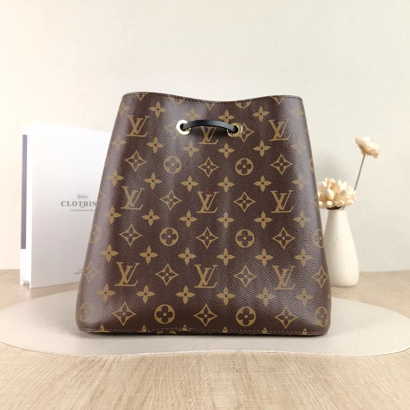 Louis Vuitton Shoulder Bag NÉONOÉ Bucket Bag Black PVC Medium 26 × 17.5 × 26 cm — cover view 4 of 5