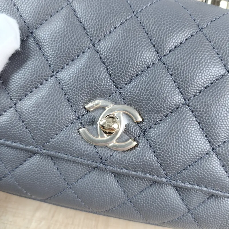 Chanel Crossbody Bag Coco Handle​ Dark Grey Grained Calfskin Mini 19 × 9 × 13 cm — detail view 2 of 14