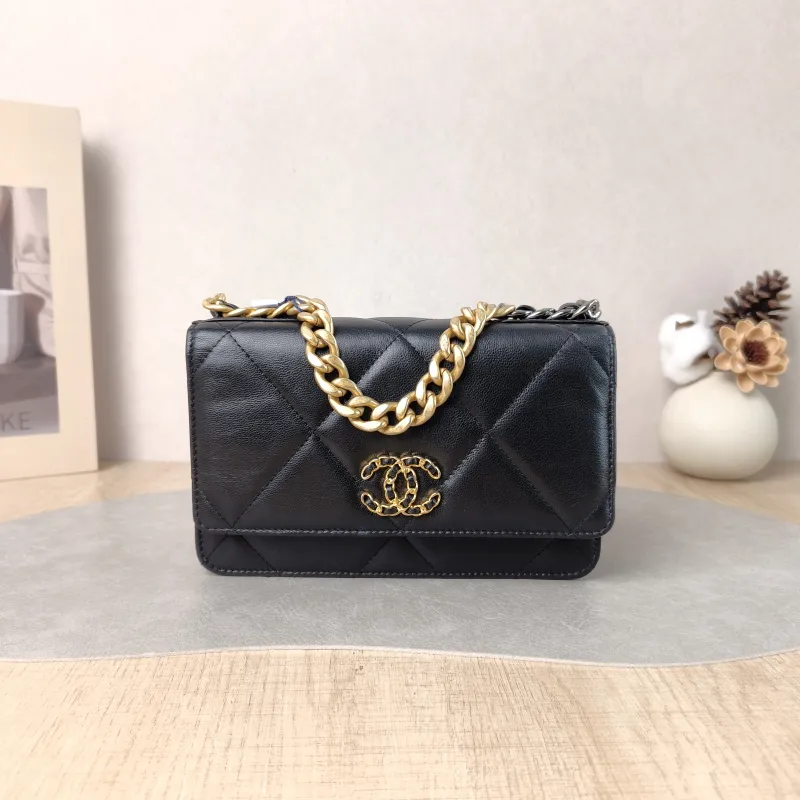 Chanel Crossbody Bag 19Bag WOC Black SL ambskin Mini 19.2 × 3.5 × 12.3 cm 30