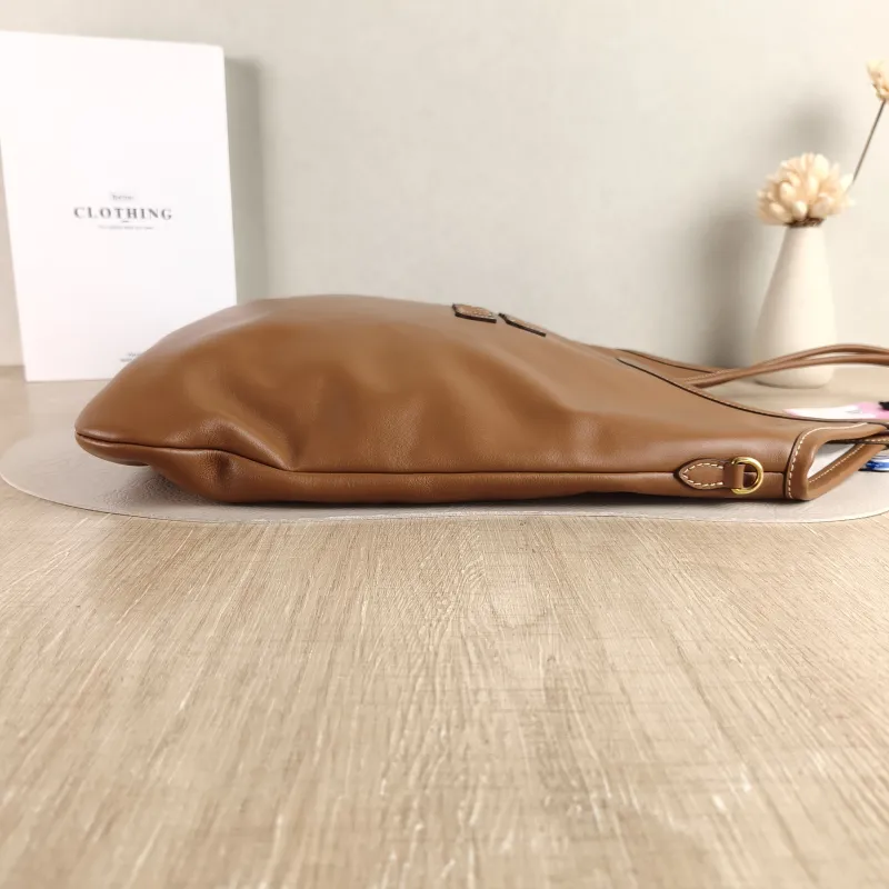 Miumiu Shoulder Bag IVY Tote Shopping Tote CC alfskin Medium 35*40 — detail view 12 of 12