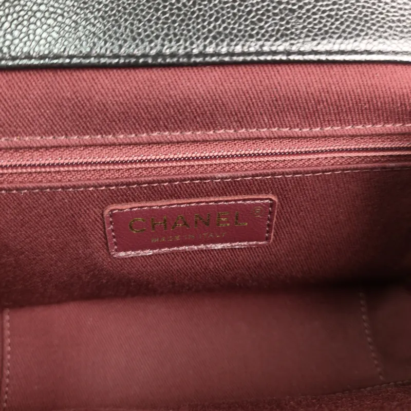 Chanel Crossbody Bag affinity Messenger Bag Black Grained Calfskin Small 19 × 7 × 14 cm — detail view 9 of 14