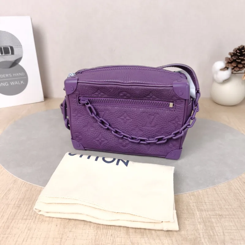 Louis Vuitton Crossbody Bag SOFT TRUNK Box Calfskinmini 18.5 × 8 × 13 cm — cover view 6 of 6
