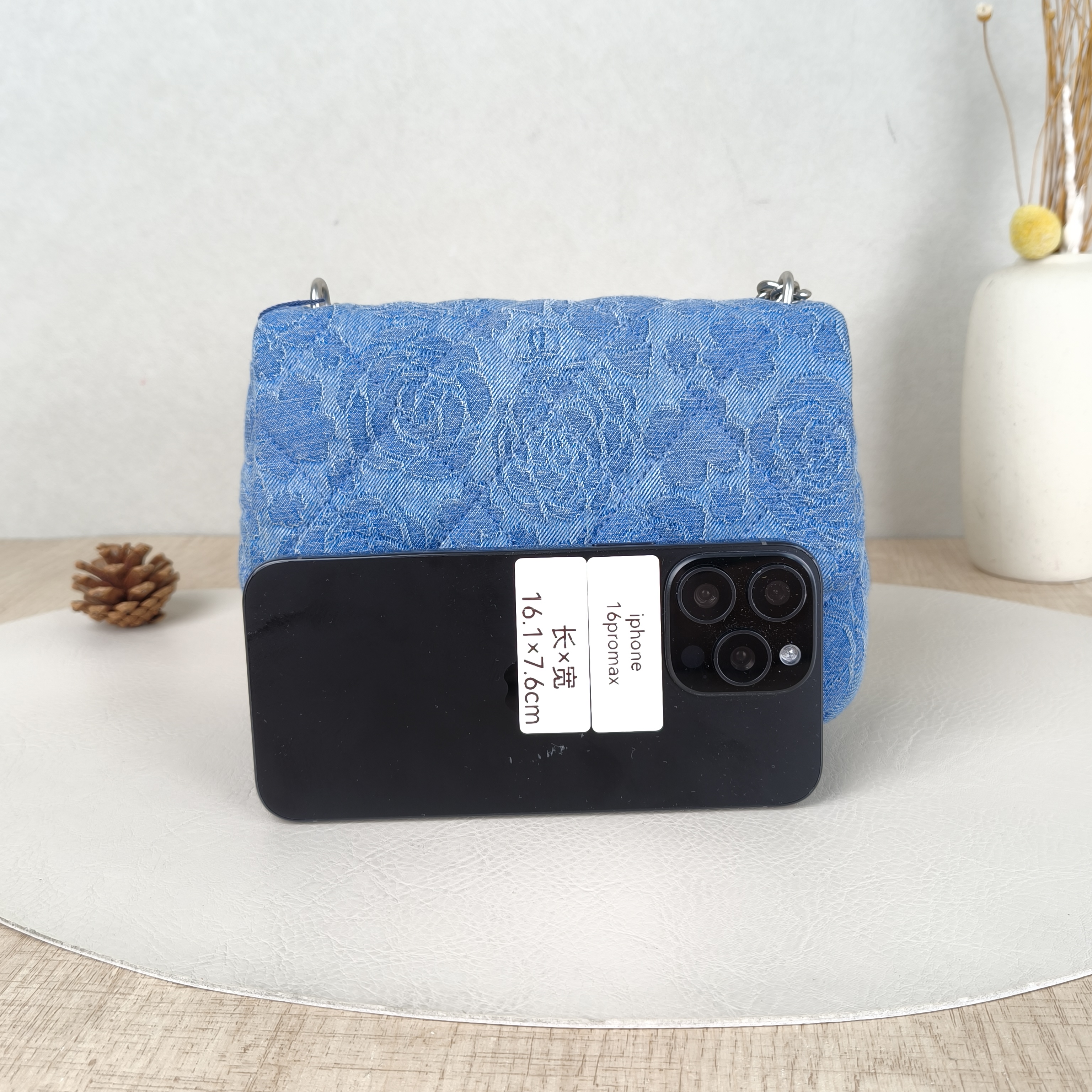 Chanel Crossbody Bag23p Blue One Size20 × 8 × 14 cm — cover view 3 of 6